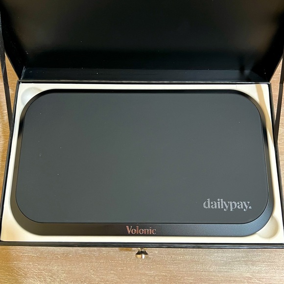 NEW! Authentic Volonic Valet 3 Luxury Position Free Wireless Charger - Picture 5 of 9